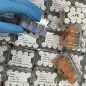 Microscopic view of GLOW 70mg peptide blend purity, ensuring maximum stability for cosmetic studies.